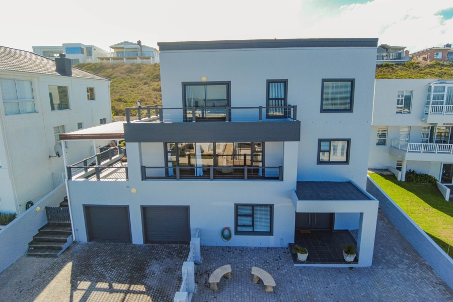 5 Bedroom Property for Sale in Yzerfontein Western Cape